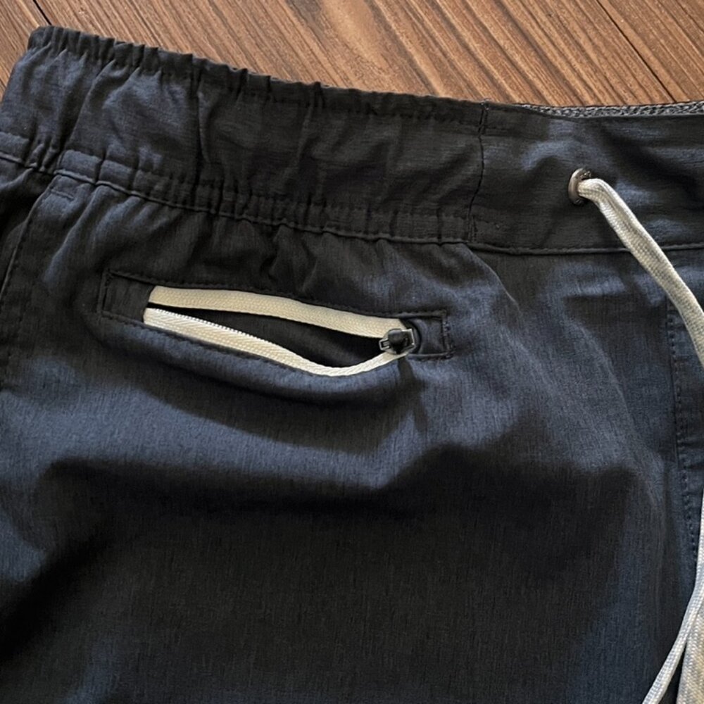 Vuori Banks Unlined Short 5” Men’s Medium Navy Linen Texture Like New - Picture 5 of 7